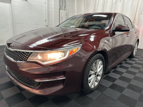 Used 2016 Kia Optima EX image 4