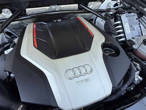 Used 2018 Audi SQ5 Premium Plus w/ Navigation Package image 29