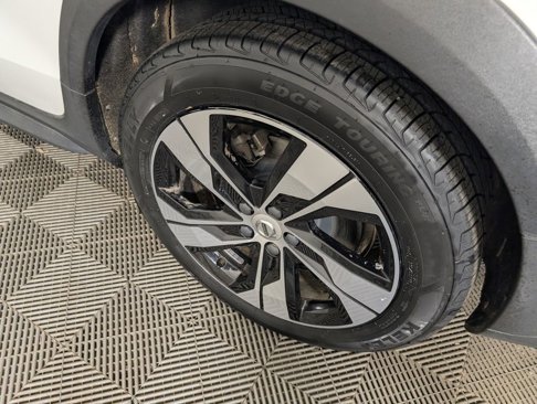 Used 2020 Volvo V60 T5 Cross Country w/ Protection Package Premier image 14
