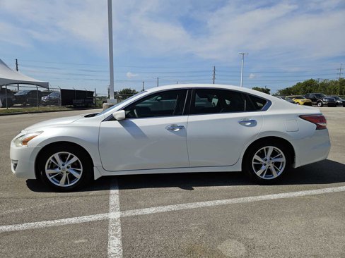 Used 2014 Nissan Altima 2.5 SV image 4