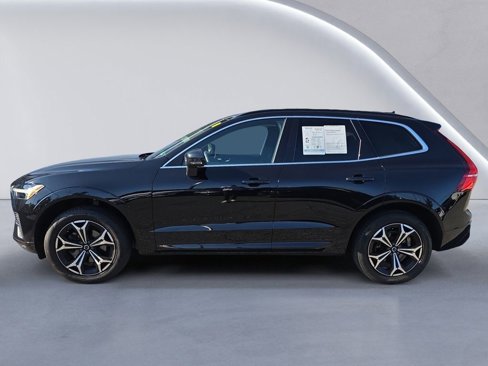Certified 2022 Volvo XC60 B5 Momentum w/ Climate Package image 6