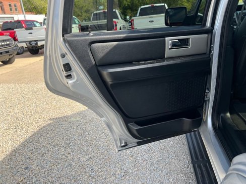 Used 2016 Ford Expedition Limited image 15