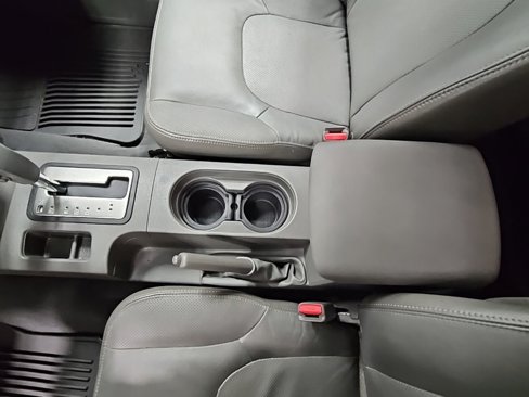 Used 2019 Nissan Frontier SL image 21