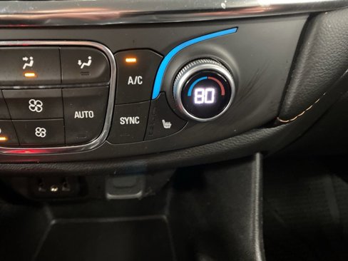 Used 2021 Chevrolet Traverse LT image 50