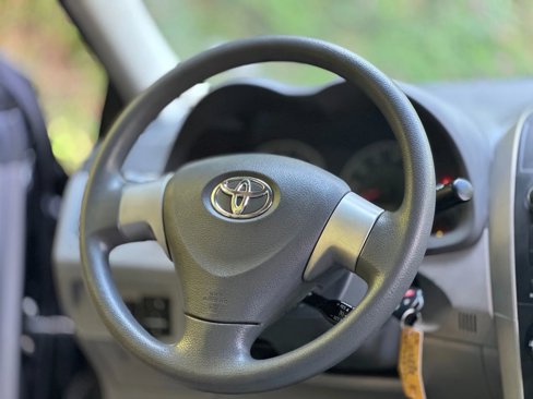 Used 2010 Toyota Corolla LE image 18