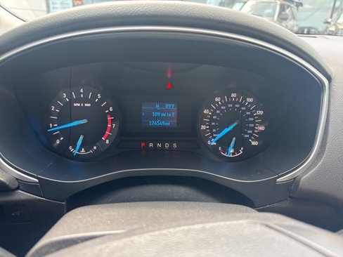 Used 2015 Ford Fusion S image 5