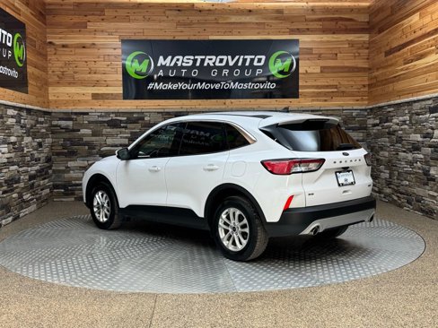 Used 2020 Ford Escape SE image 9