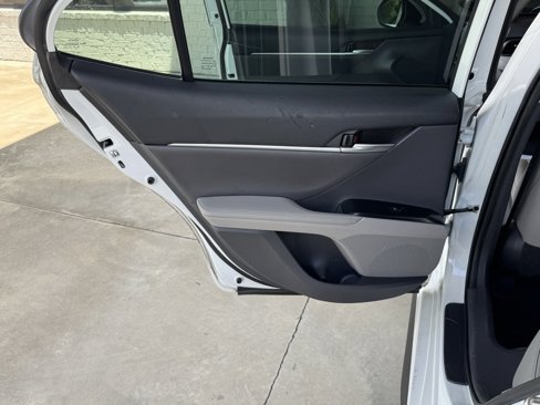 Used 2019 Toyota Camry XSE image 37