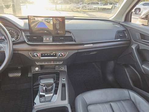 Used 2021 Audi Q5 Premium w/ Convenience Package image 14