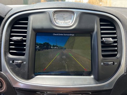 Certified 2019 Chrysler 300 Touring image 17