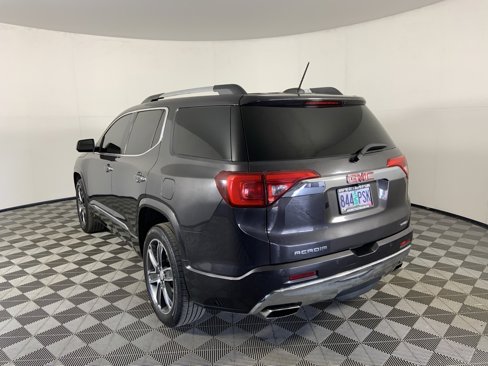 Used 2017 GMC Acadia Denali w/ Technology Package image 7
