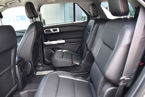 Used 2023 Ford Explorer XLT w/ Equipment Group 202A image 19