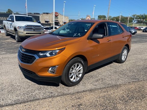 Used 2019 Chevrolet Equinox LS image 3