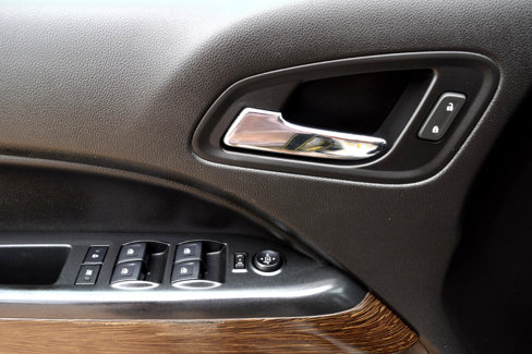 Used 2018 GMC Canyon Denali image 10
