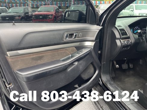 Used 2018 Ford Explorer XLT w/ Equipment Group 202A image 5