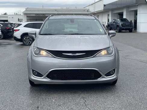 Used 2020 Chrysler Pacifica Touring-L image 2