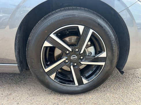 Used 2024 Nissan Sentra SV image 28