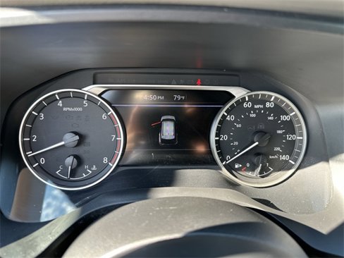 Used 2023 Nissan Rogue SV image 15