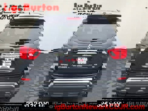 Used 2020 Nissan Pathfinder S image 5