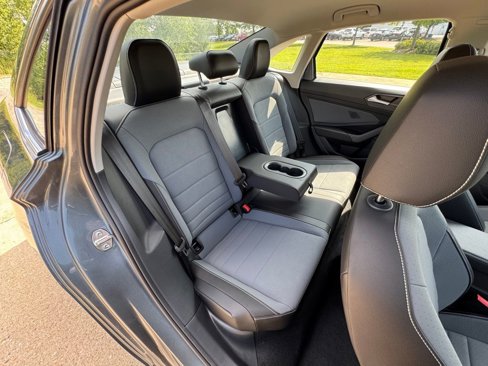 Used 2025 Volkswagen Jetta SE image 29