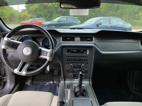 Used 2014 Ford Mustang GT w/ Equipment Group 301A image 5