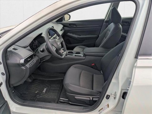 Used 2025 Nissan Altima 2.5 S image 14