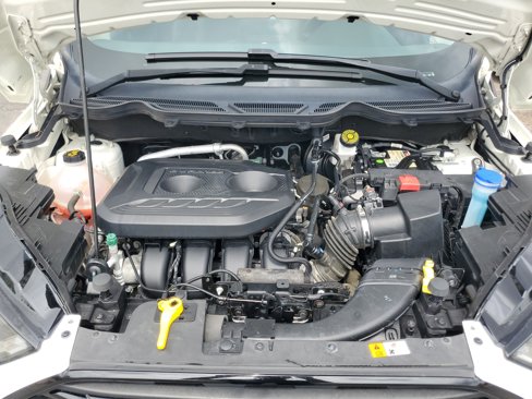 Used 2020 Ford EcoSport SES w/ SES Black Appearance Package image 8