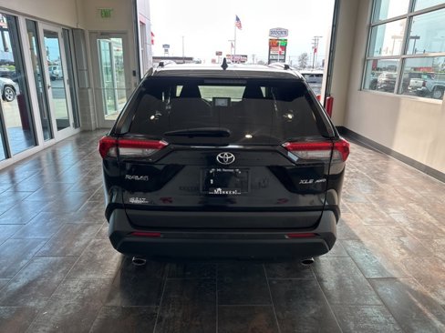 Used 2023 Toyota RAV4 XLE image 7