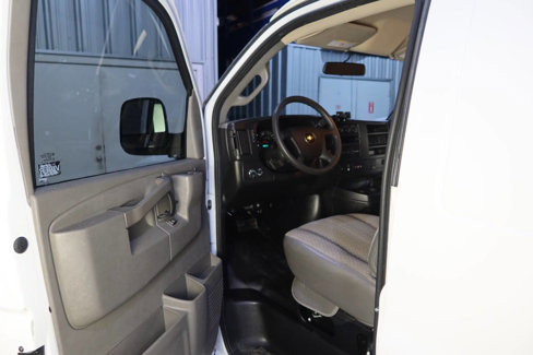 Used 2020 Chevrolet Express 2500 image 17