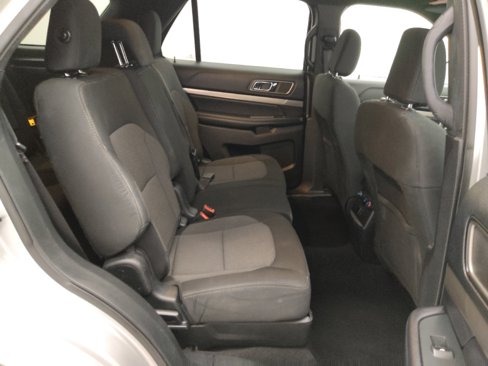 Used 2019 Ford Explorer XLT w/ Equipment Group 201A image 19