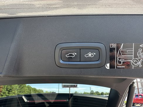Used 2019 Volvo XC40 T5 Momentum image 19