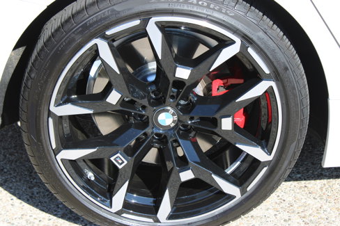 Used 2025 BMW 330i Sedan w/ M Sport Package image 12