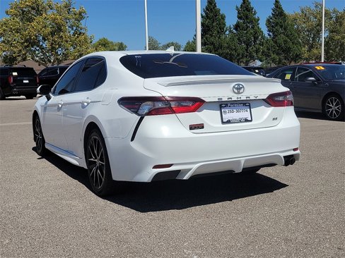 Used 2021 Toyota Camry SE image 8