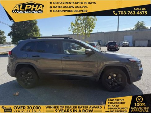 Used 2018 Jeep Cherokee Latitude w/ Altitude Package image 1