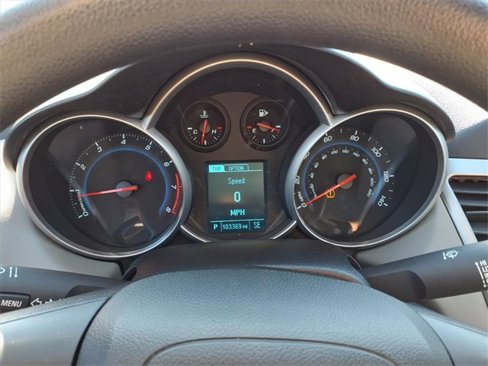 Used 2014 Chevrolet Cruze LS image 25