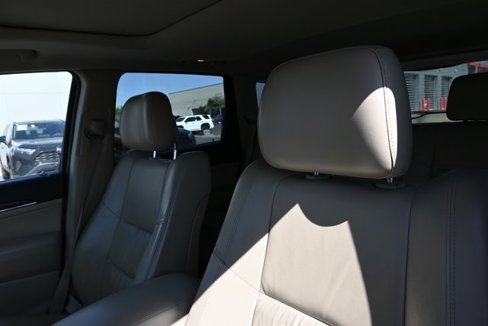 Used 2015 Jeep Grand Cherokee Limited image 13