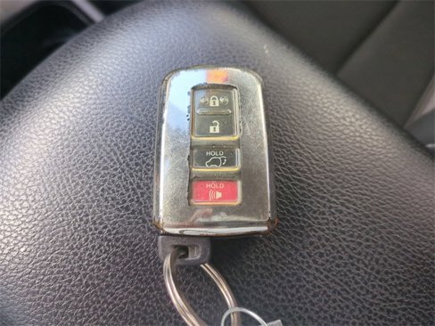 Used 2018 Toyota RAV4 XLE image 36