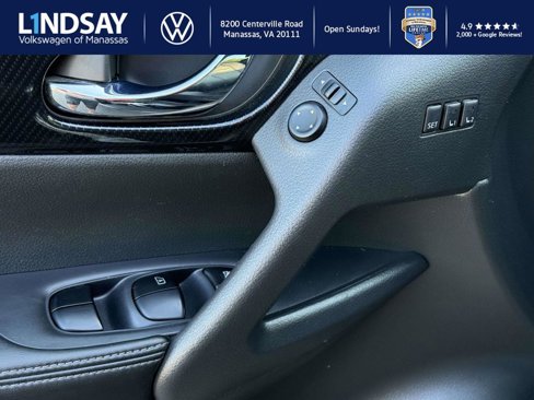 Used 2018 Nissan Rogue SL image 17