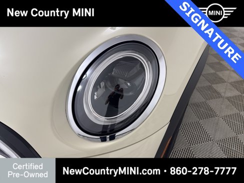 Certified 2023 MINI Cooper 2-Door Hardtop image 11
