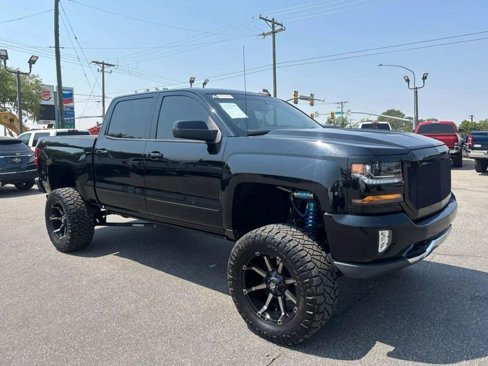 Used 2017 Chevrolet Silverado 1500 LT w/ All Star Edition image 6