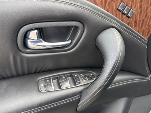 Used 2018 Nissan Armada SL w/ Premium Package image 21