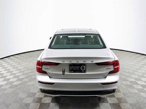 Certified 2025 Volvo S60 B5 Core image 6