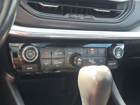 Used 2022 Jeep Compass High Altitude image 16