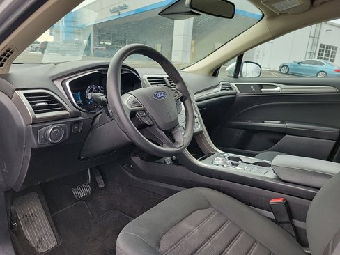 Used 2019 Ford Fusion SE image 19