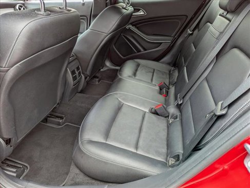 Used 2019 Mercedes-Benz GLA 250 image 13