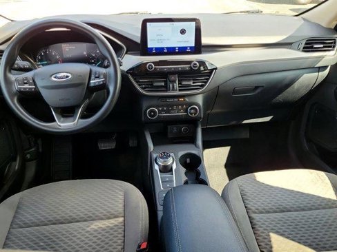 Used 2020 Ford Escape SE image 12
