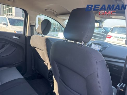Used 2019 Ford Escape SE image 25
