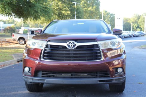 Used 2014 Toyota Highlander XLE image 2