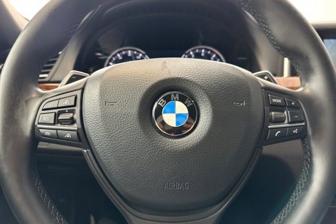 Used 2015 BMW 750i image 17