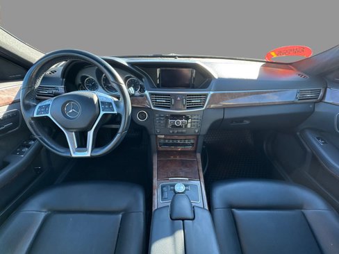 Used 2013 Mercedes-Benz E 350 4MATIC Sedan image 26